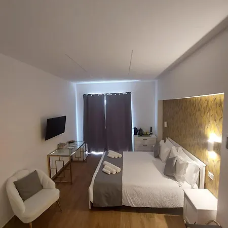Yoyo House Luxury Bed & Breakfast 4*