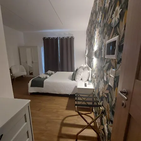 Yoyo House Luxury 4* Neapol