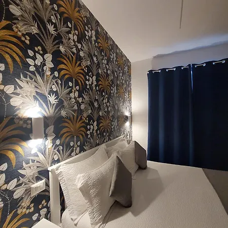 Yoyo House Luxury 4* Neapol