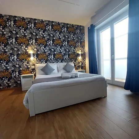 Yoyo House Luxury 4*
