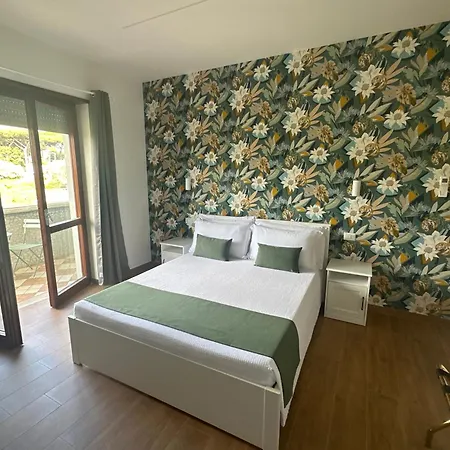 Yoyo House Luxury Bed & Breakfast Neapol